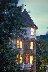 cliff house at pikes peak