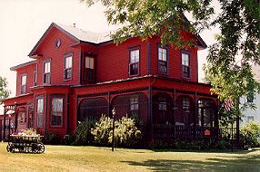 red gables inn bed