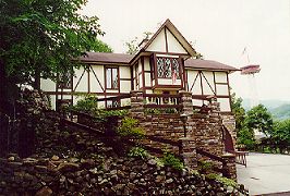 olde english tudor inn