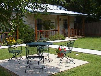 fredericksburg texas bed and breakfast